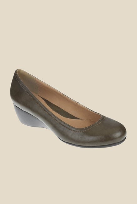 Khadim's Brown Wedge Heeled Pumps Khadim's Brown Wedge Heeled Pumps