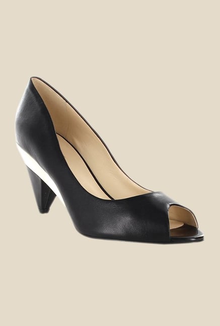 Nine West Black Peeptoe Shoes Nine West Black Peeptoe Shoes