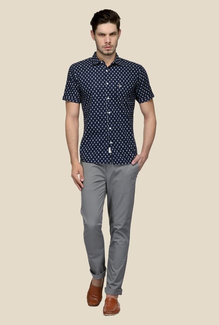 United Colors of Benetton Grey Mid Rise Solid Trouser United Colors of Benetton Grey Mid Rise Solid Trouser