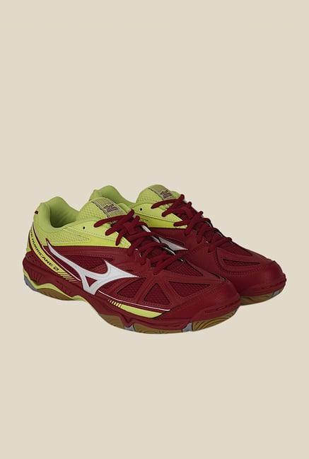 Mizuno Wave Hurricane 2 Maroon & Green Sports Shoes Mizuno Wave Hurricane 2 Maroon & Green Sports Shoes