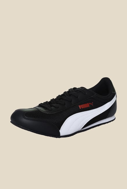 Puma 76 DP Black & White Sneakers Puma 76 DP Black & White Sneakers