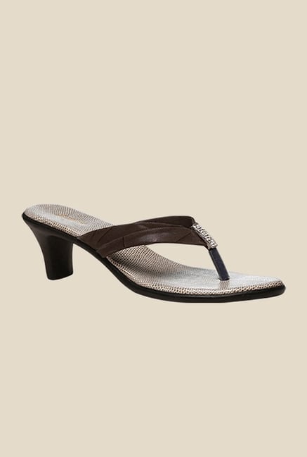Bata Ruby Brown Thong Sandals Bata Ruby Brown Thong Sandals