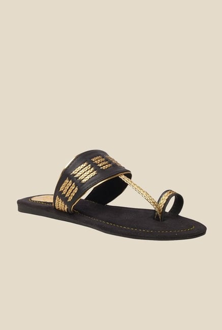 Bata Zara Black & Golden Toe Ring Sandals Bata Zara Black & Golden Toe Ring Sandals