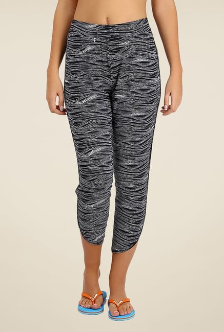 Puma Black & White Printed Capris Puma Black & White Printed Capris