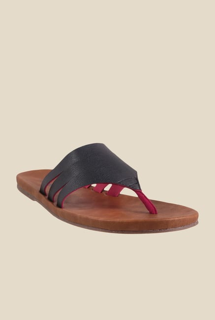 Mochi Black Thong Sandals Mochi Black Thong Sandals