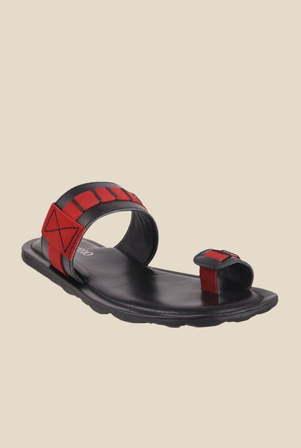 Metro Black & Red Toe Ring Sandals Metro Black & Red Toe Ring Sandals