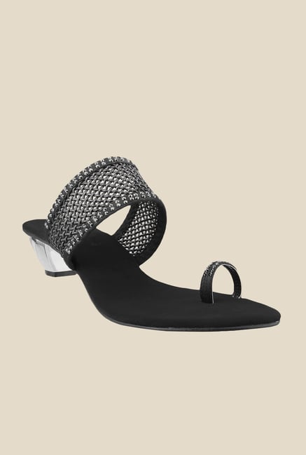 Mochi Black Toe Ring Wedges Mochi Black Toe Ring Wedges