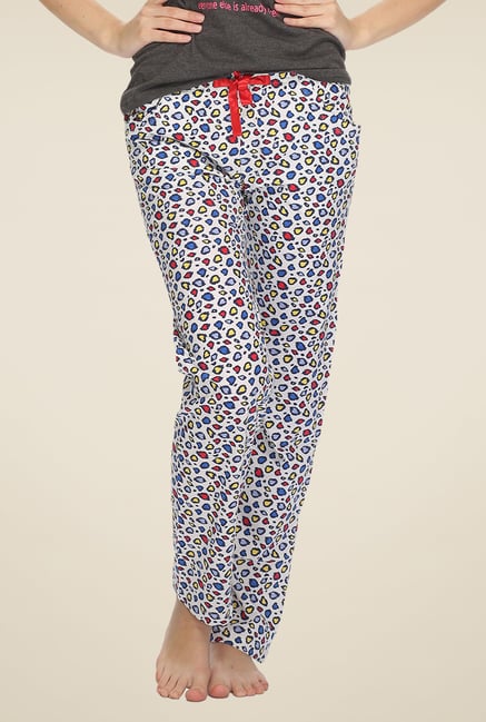 Clovia White Heart Print Pyjama Clovia White Heart Print Pyjama