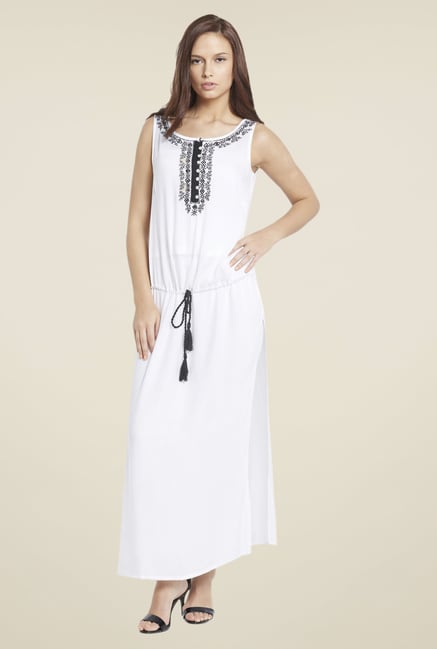 Globus White Embroidered kurta Globus White Embroidered kurta