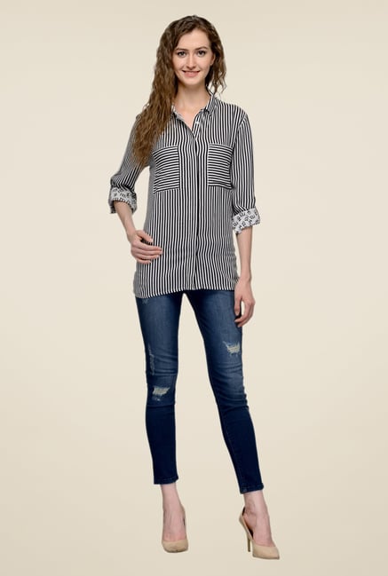 United Colors of Benetton Black & White Striped Shirt United Colors of Benetton Black & White Striped Shirt