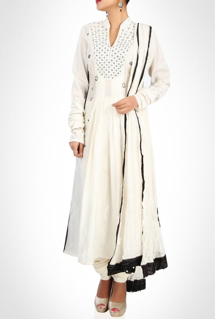 Tarun Tahiliani Designer White Anarkali Set By Kimaya Tarun Tahiliani Designer White Anarkali Set By Kimaya