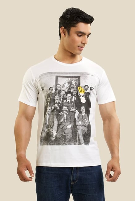 Johnny Bravo & Gang White Graphic T-shirt Johnny Bravo & Gang White Graphic T-shirt