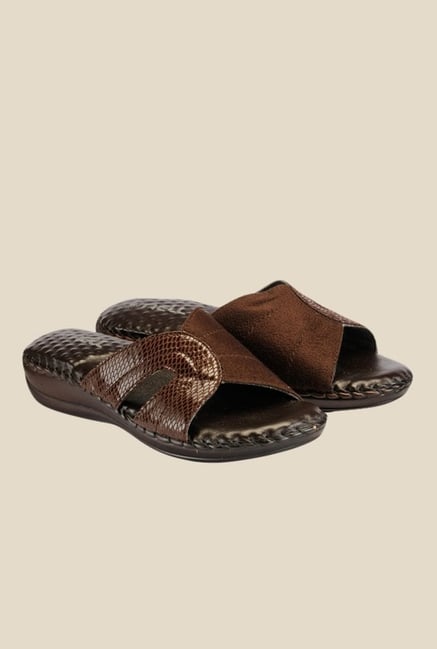 Nell Brown Flat Sandals Nell Brown Flat Sandals