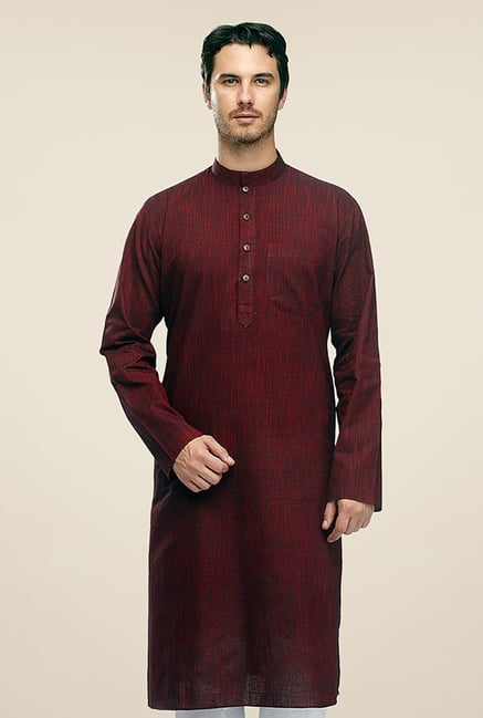 Manyavar Maroon Textured Kurta Manyavar Maroon Textured Kurta