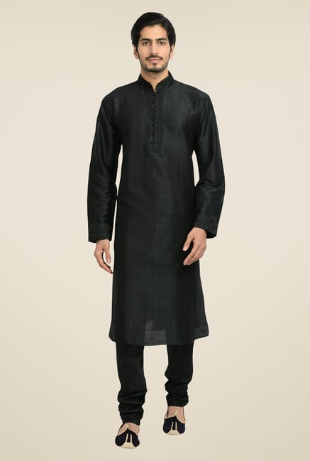 Manyavar Black Striped Kurta & Chudidar Set Manyavar Black Striped Kurta & Chudidar Set