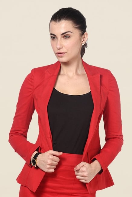 Kaaryah Red Solid Relaxed Fit Blazer Kaaryah Red Solid Relaxed Fit Blazer
