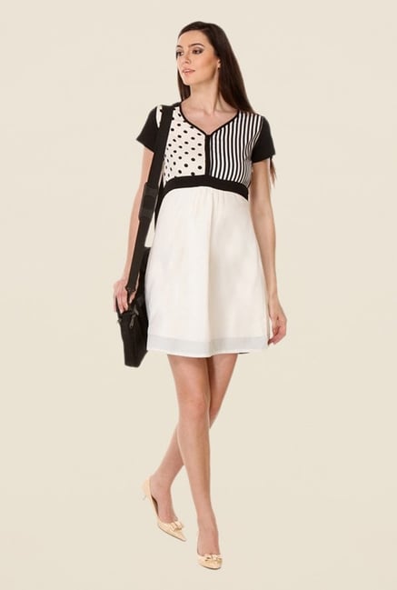 Kaaryah White & Black Printed Dress Kaaryah White & Black Printed Dress
