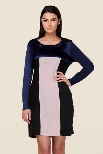 Kaaryah Multicolor Solid Relaxed Fit Dress Kaaryah Multicolor Solid Relaxed Fit Dress