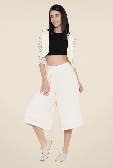 Kraus White Solid Shrug Kraus White Solid Shrug