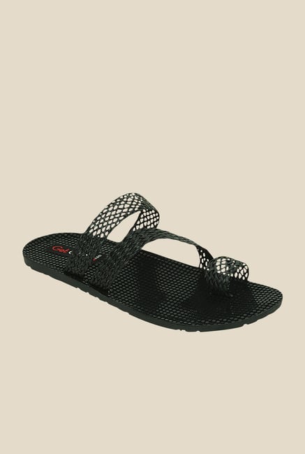 Get Glamr Sandro Black Toe Ring Sandals Get Glamr Sandro Black Toe Ring Sandals