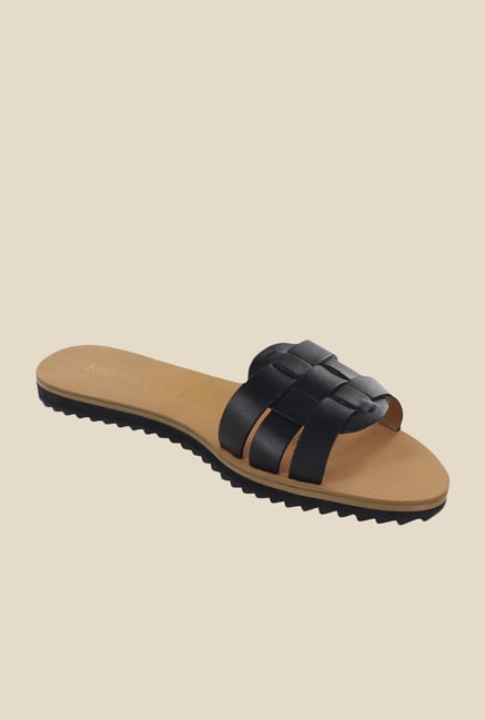 Nine West Black Casual Sandals Nine West Black Casual Sandals