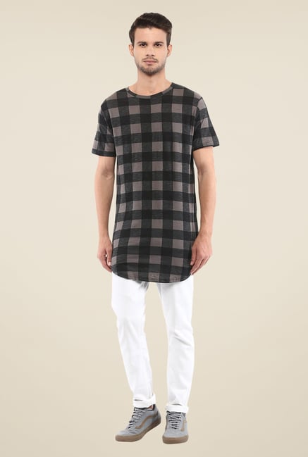 Yepme Grey & Black Nick Longline Checks T Shirt Yepme Grey & Black Nick Longline Checks T Shirt
