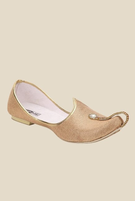 Yepme Golden Jutti Shoes Yepme Golden Jutti Shoes