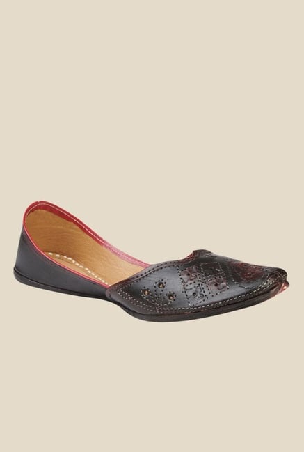 Yepme Brown Jutti Shoes Yepme Brown Jutti Shoes