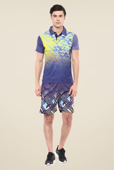 Yepme Blue Issac Triangular Chaos Printed Polo T-shirt Yepme Blue Issac Triangular Chaos Printed Polo T-shirt