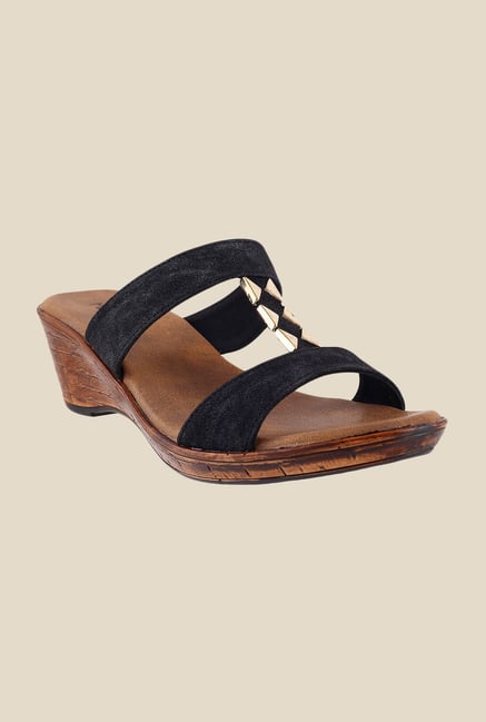 Metro Black & Golden Wedge Heeled Sandals Metro Black & Golden Wedge Heeled Sandals