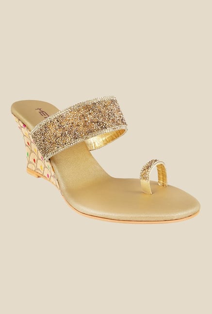 Metro Golden Toe Ring Wedges Metro Golden Toe Ring Wedges
