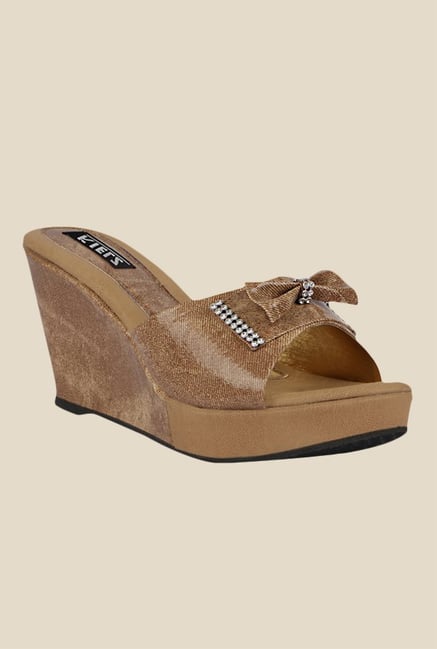 Kielz Beige Wedge Heeled Sandals Kielz Beige Wedge Heeled Sandals
