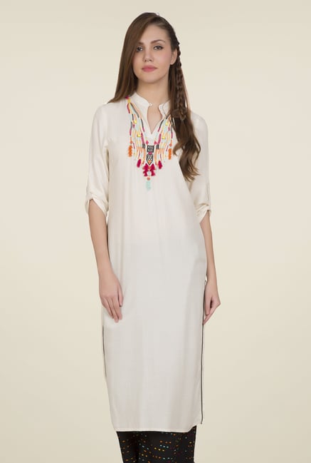 Desi Belle Off White Embroidered Kurti Desi Belle Off White Embroidered Kurti