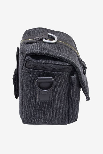 MegaGear Ultra Light Camera Case Bag for Canon (Black) MegaGear Ultra Light Camera Case Bag for Canon (Black)