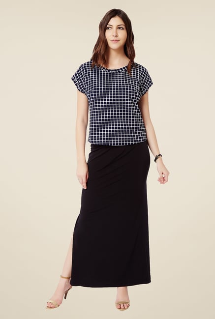 Avirate Black Solid Skirt Avirate Black Solid Skirt