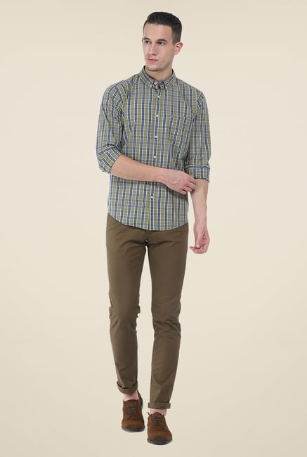Basics Brown Solid Elastane Tapered Fit Chinos Basics Brown Solid Elastane Tapered Fit Chinos