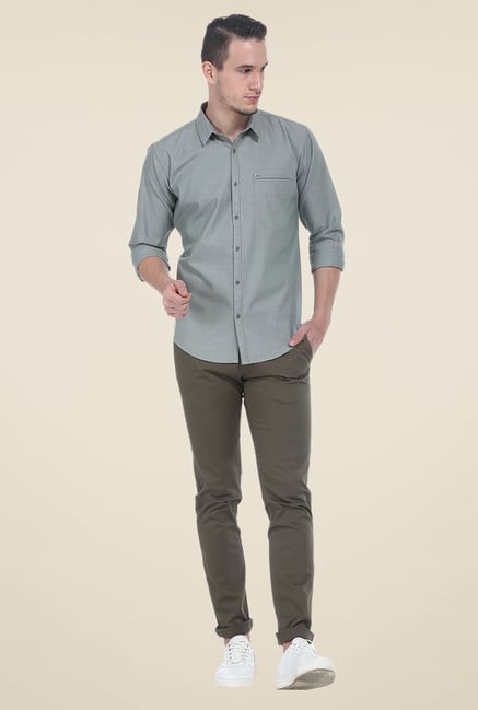 Basics Olive Solid Elastane Tapered Fit Chinos Basics Olive Solid Elastane Tapered Fit Chinos