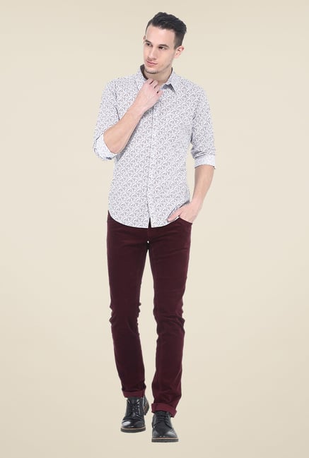 Basics Maroon Solid Chinos Basics Maroon Solid Chinos