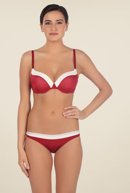 Triumph Red Fashion Tanga Panty Triumph Red Fashion Tanga Panty