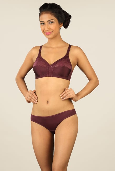 Triumph Burgundy Lace Seamless Bra Triumph Burgundy Lace Seamless Bra