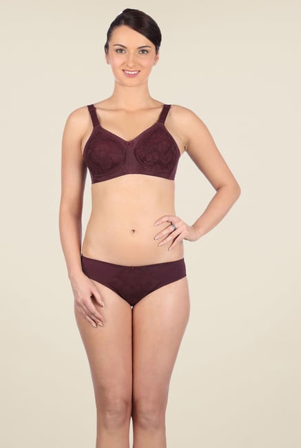 Triumph Burgundy Lace Minimizer Bra Triumph Burgundy Lace Minimizer Bra