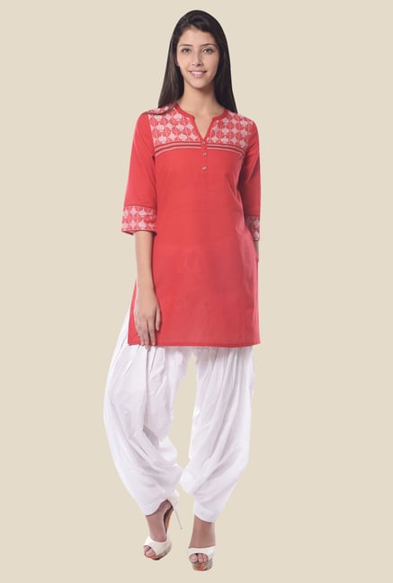 Aurelia Red Round Neck Regular Fit Kurti Aurelia Red Round Neck Regular Fit Kurti