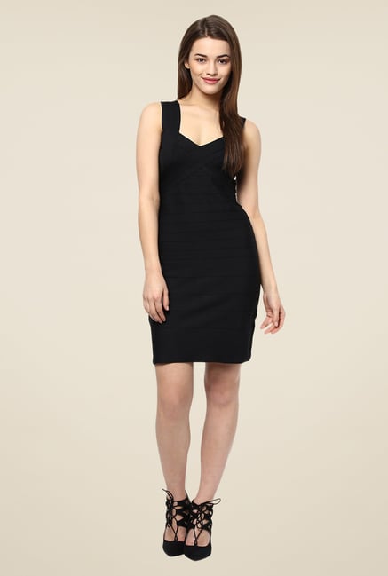 109 F Black Solid Dress 109 F Black Solid Dress