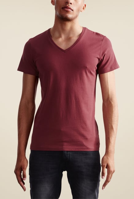 s.Oliver Maroon Solid T Shirt s.Oliver Maroon Solid T Shirt