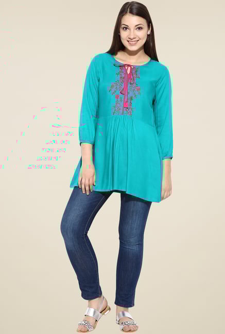 Avaana Green Short Kurta Avaana Green Short Kurta