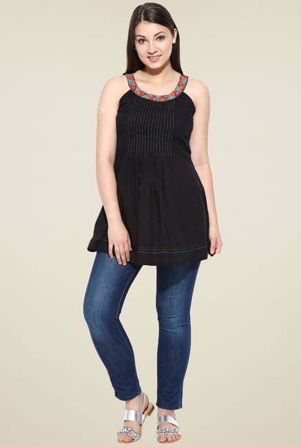 Avaana Black Embroidered Long Kurta Avaana Black Embroidered Long Kurta