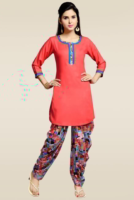 Zola Red Round Neck Rayon Kurta with Patiyala Zola Red Round Neck Rayon Kurta with Patiyala
