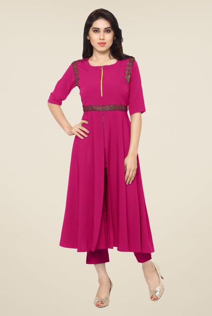 Ahalyaa Magenta Embroidered Kurta Ahalyaa Magenta Embroidered Kurta