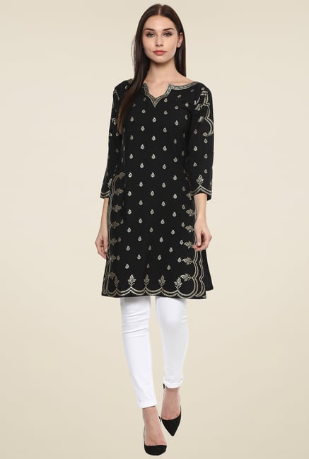 Ahalyaa Black Printed Regular Fit Kurti Ahalyaa Black Printed Regular Fit Kurti