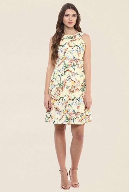 109 F Yellow Printed Dress 109 F Yellow Printed Dress